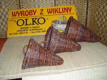 Wicker flower horn